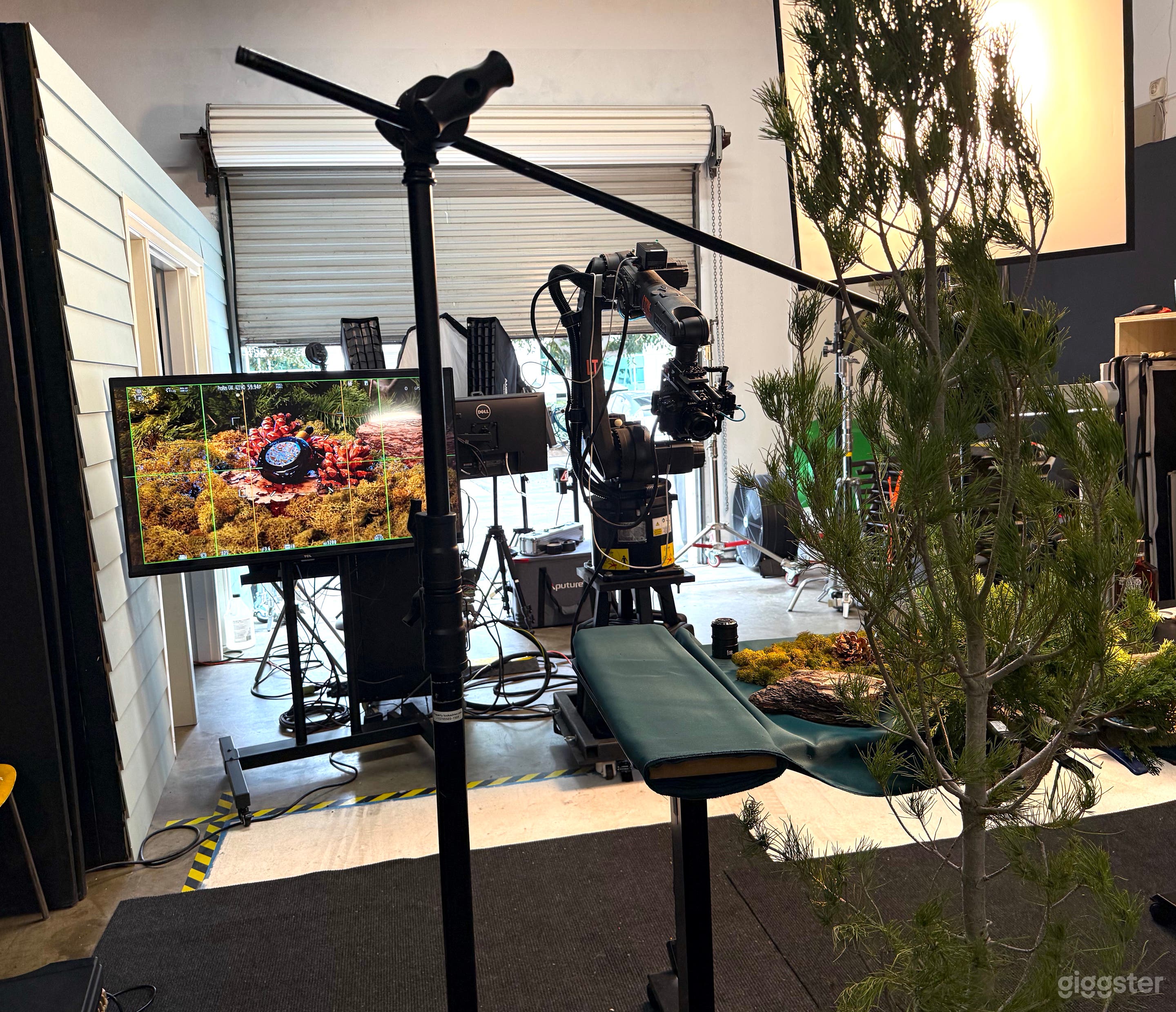 MOTION CONTROL CYC STUDIO + EQ for rent Photo 1