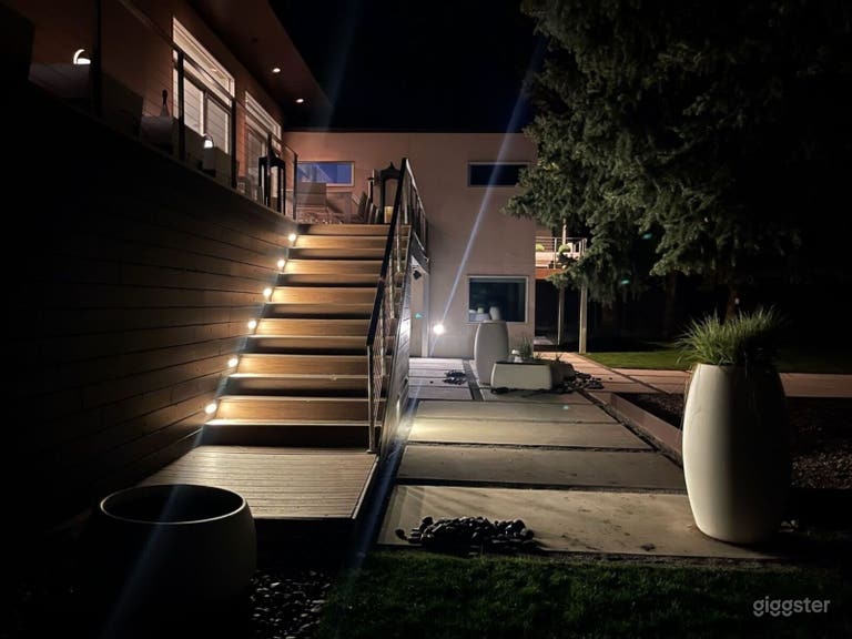  Secluded Canyon Backyard Retreat 