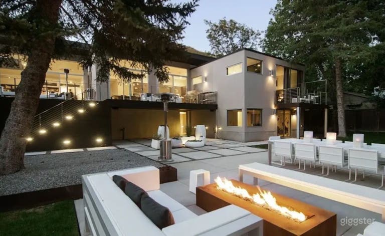  Secluded Canyon Backyard Retreat 