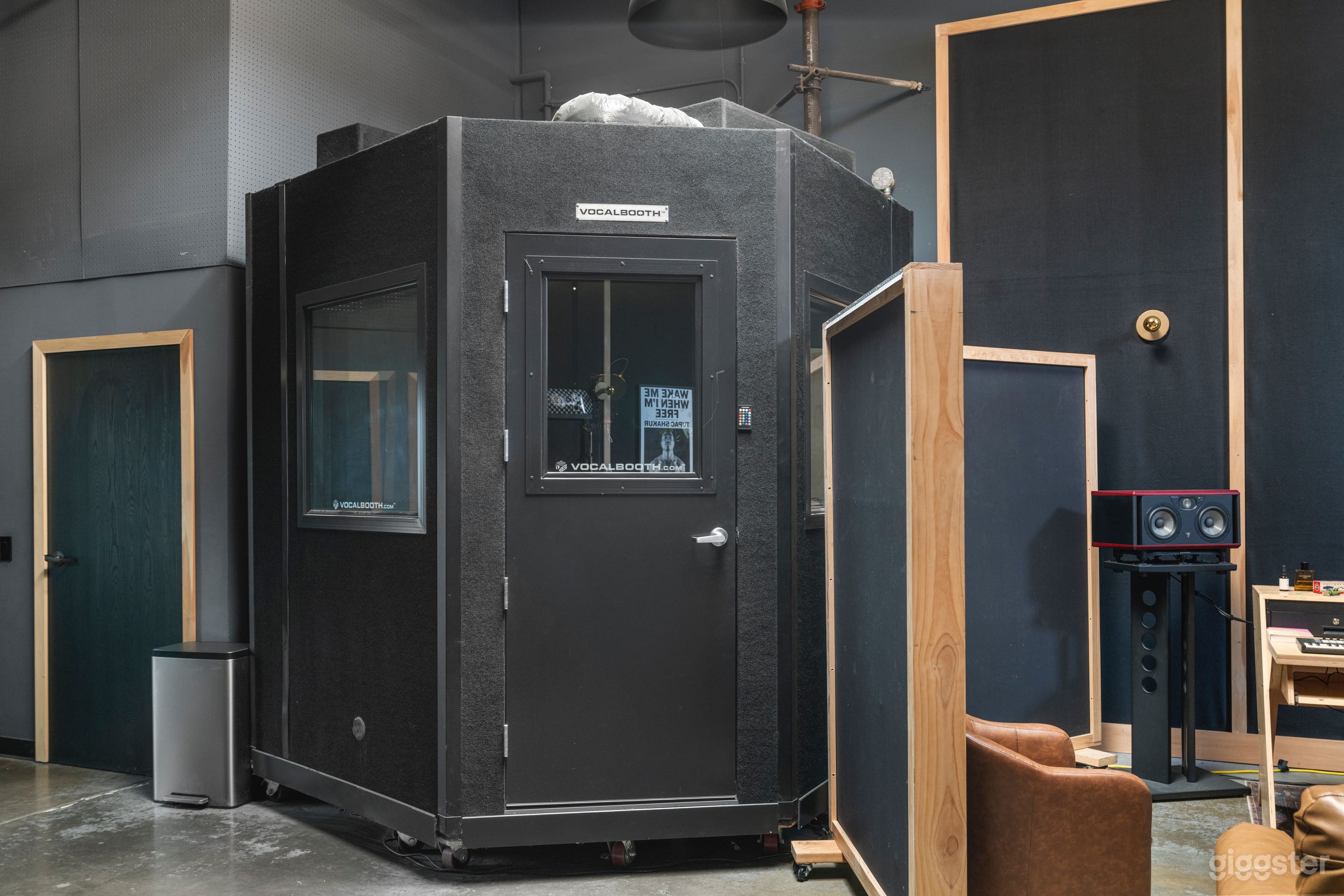 Corona's Creative Space Photo 4