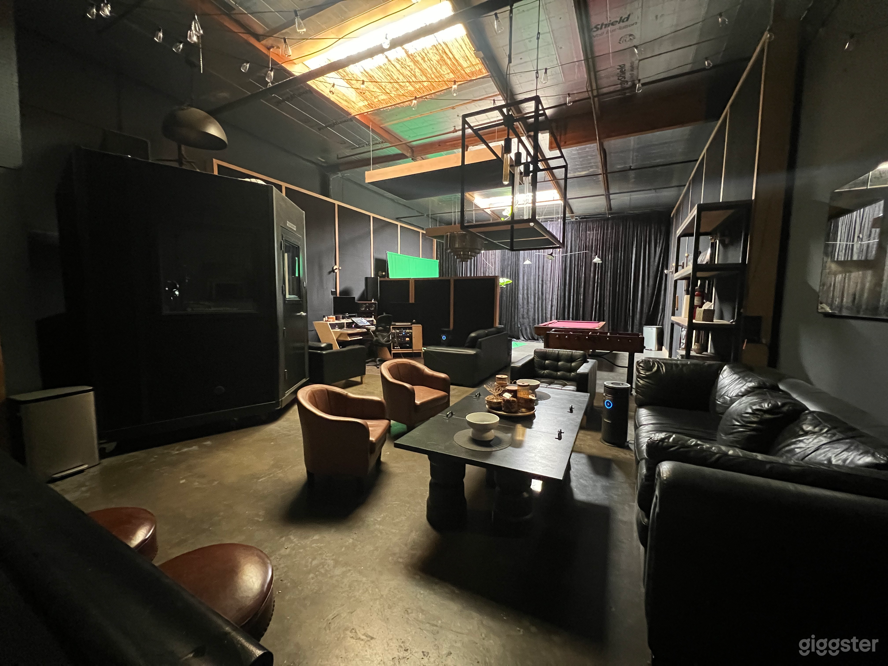 Corona's Creative Space Photo 1