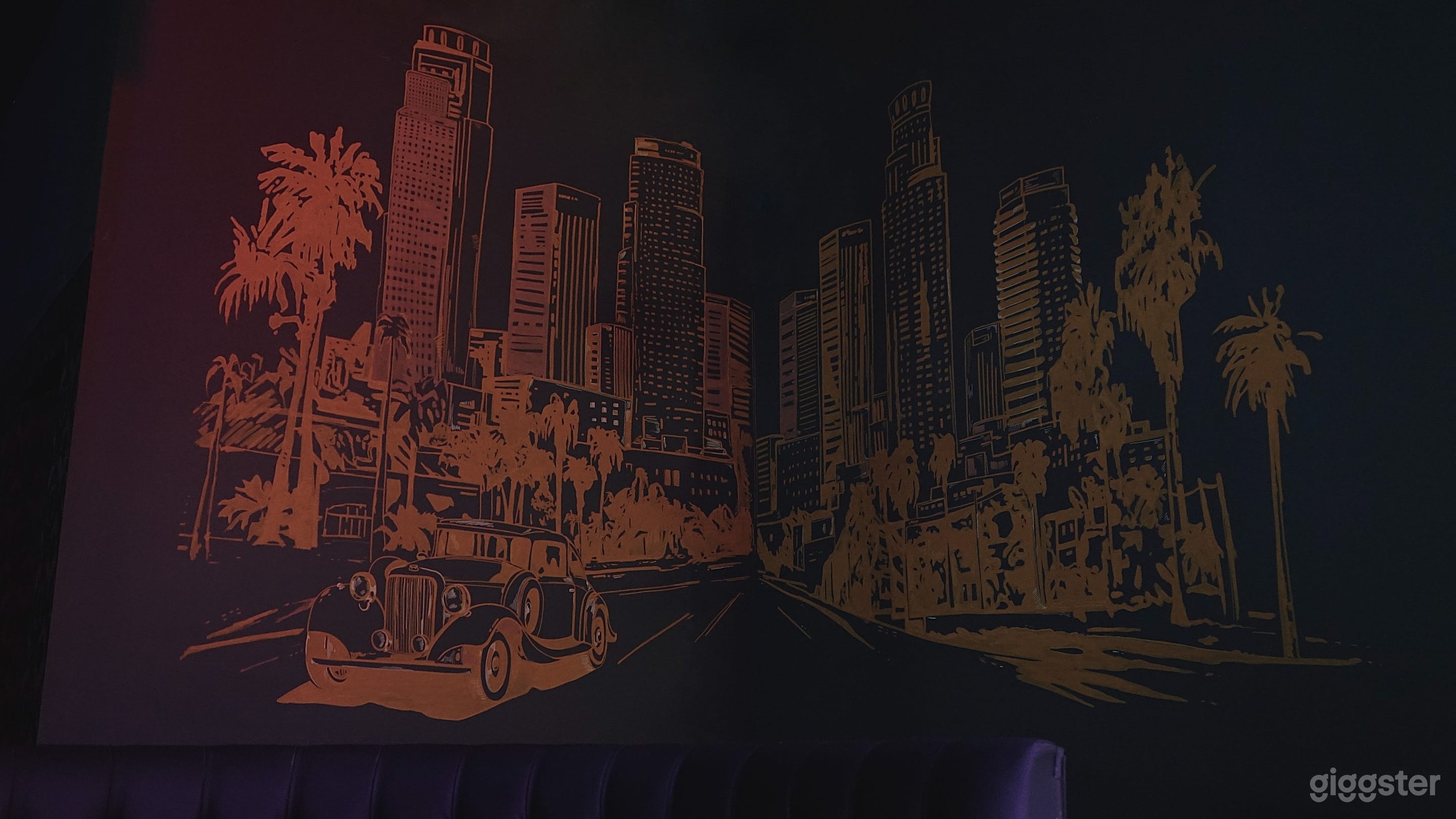 Photography Studio Lounge Photo 4