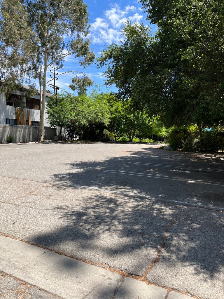  Parking Lot in Studio City for Rent 
