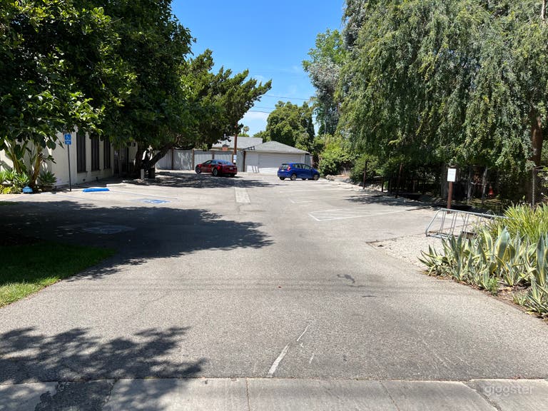  Parking Lot in Studio City for Rent 