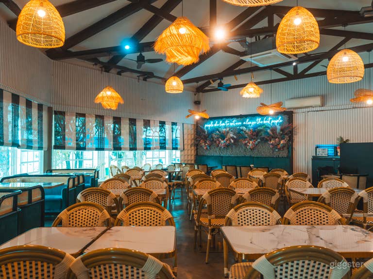  Modern Tropical Themed Cafe / Restaurant (North) 
