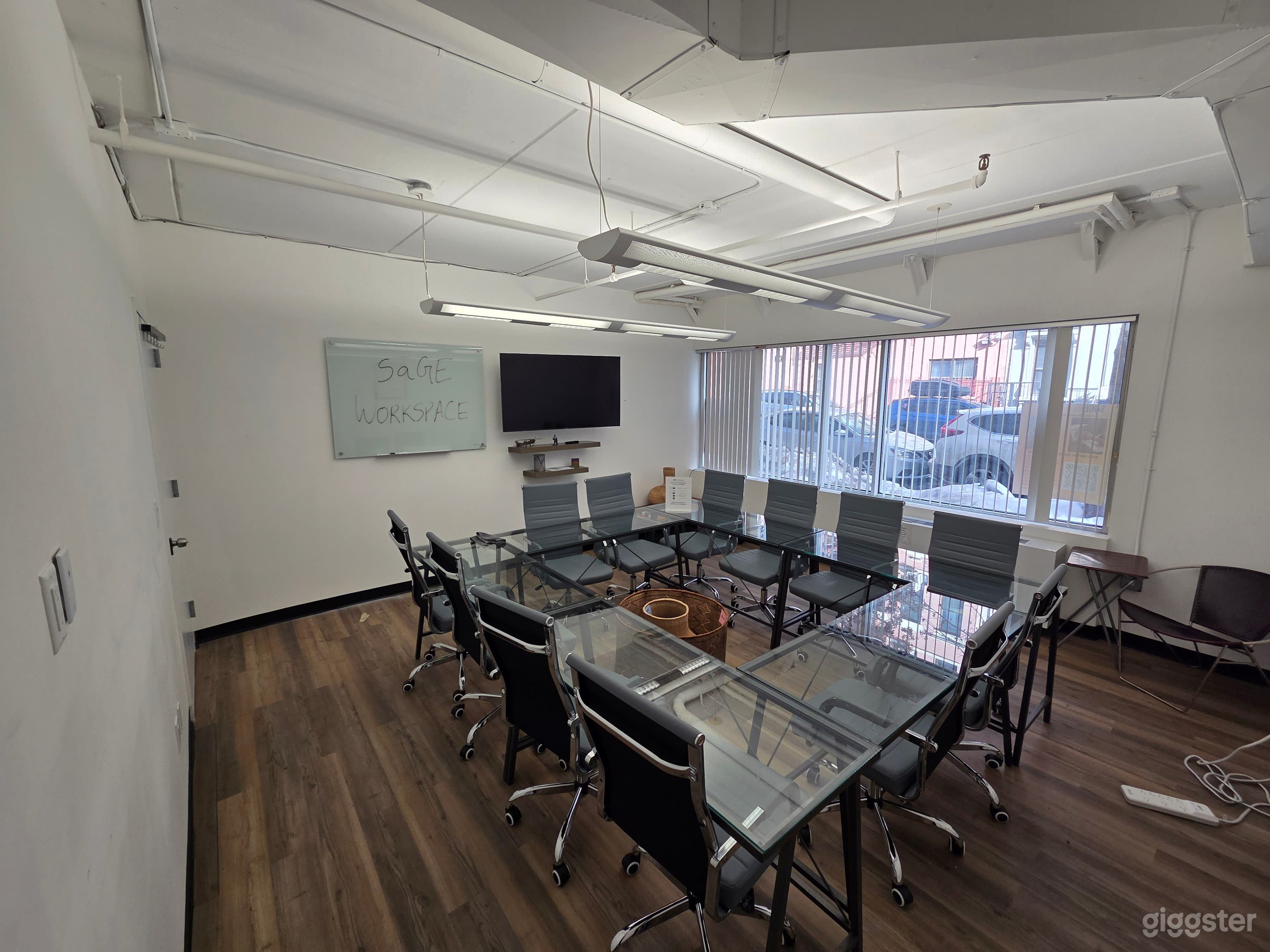 152-C Conference Room in Harlem Photo 1