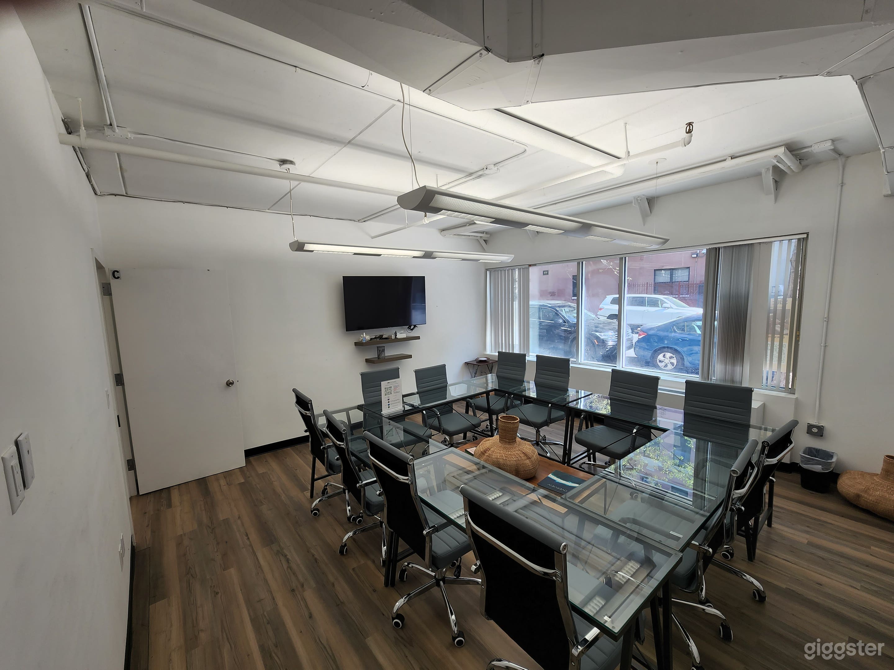 152-C Conference Room in Harlem Photo 4