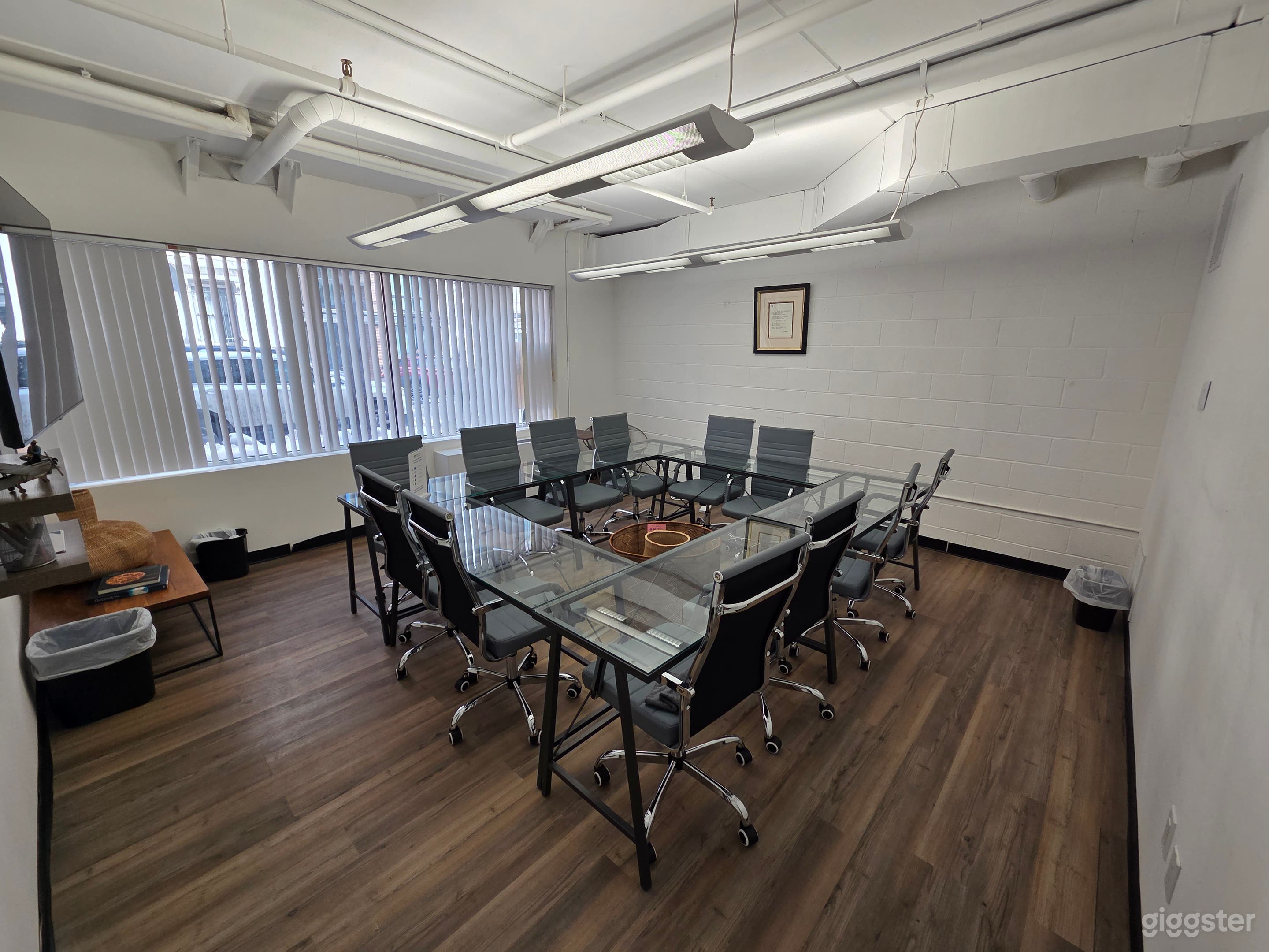 152-C Conference Room in Harlem Photo 3