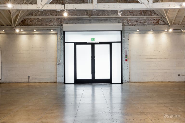  Expansive Multipurpose Warehouse Space in DTLA 