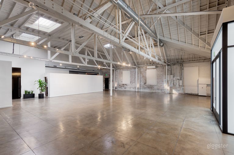 Expansive Multipurpose Warehouse Space in DTLA 