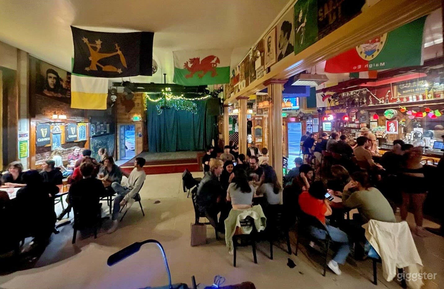 Irish Pub &amp; Live Music Venue in East Bay (Buyout) Photo 1
