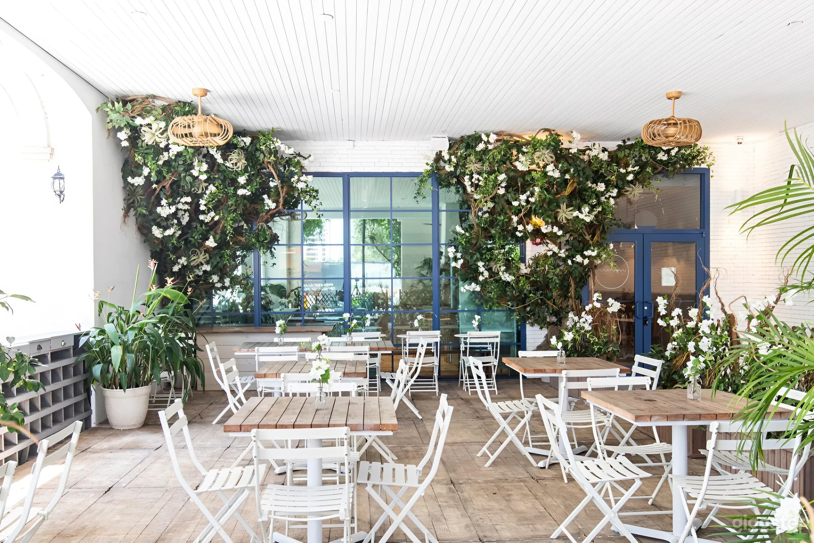Vintage-Inspired Café with French Flair in West Palm Beach Photo 1