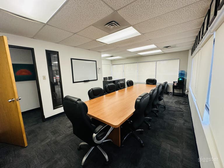  Large Bright Boardroom Rental In Kanata 