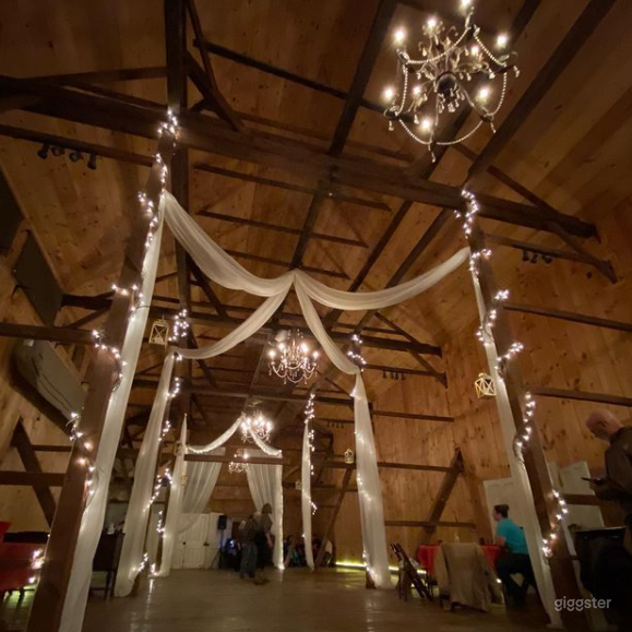 Historic Indoor Barn Venue Photo 2