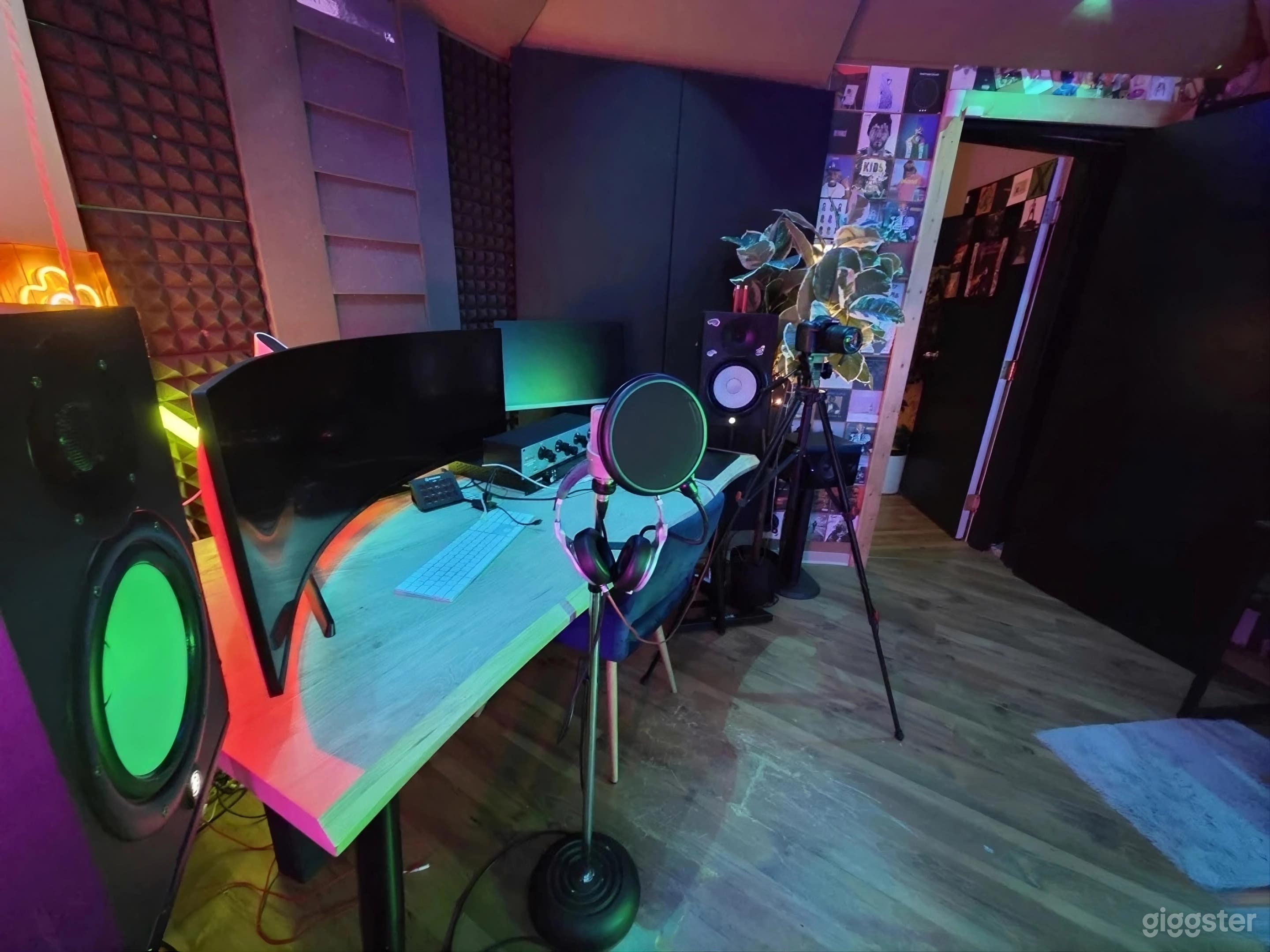 Stylish Podcast and Video Studio with Custom Lighting Photo 3