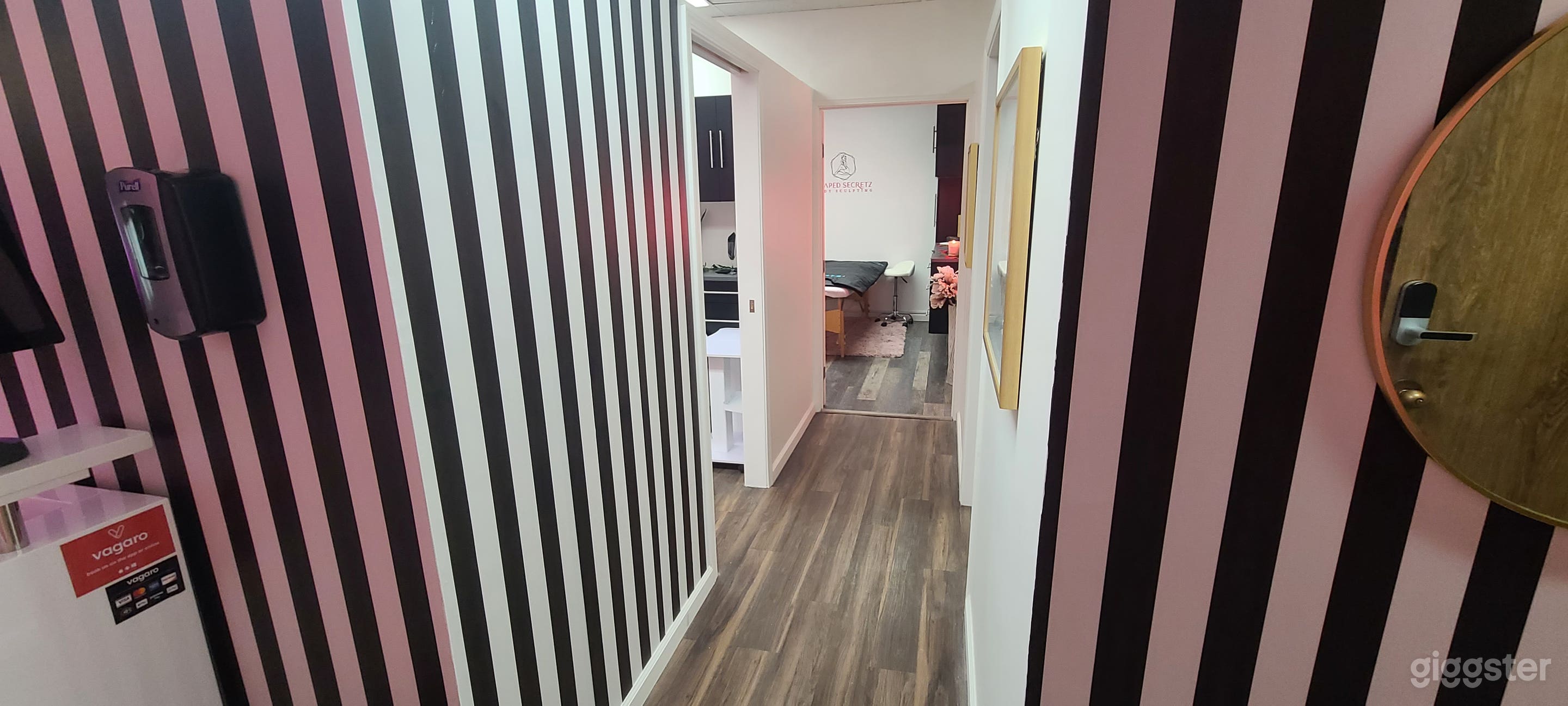 Beauty Studio Rentals Photo 3