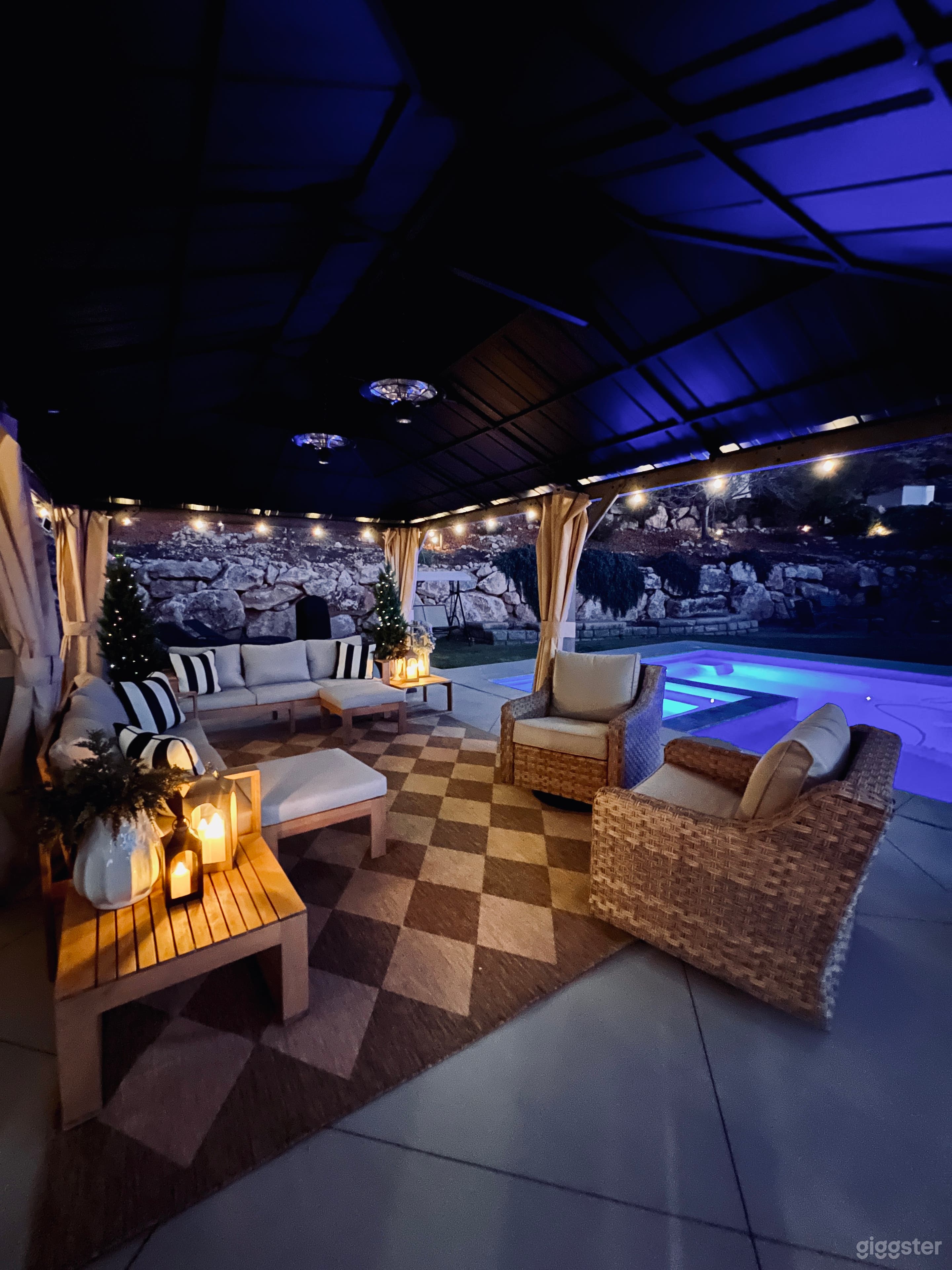 Modern Desert Backyard with Heated pool, Spa & Fire Pit Photo 2