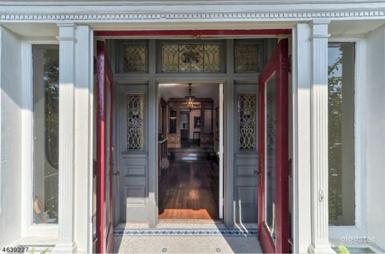 Vestibule Entrance  
