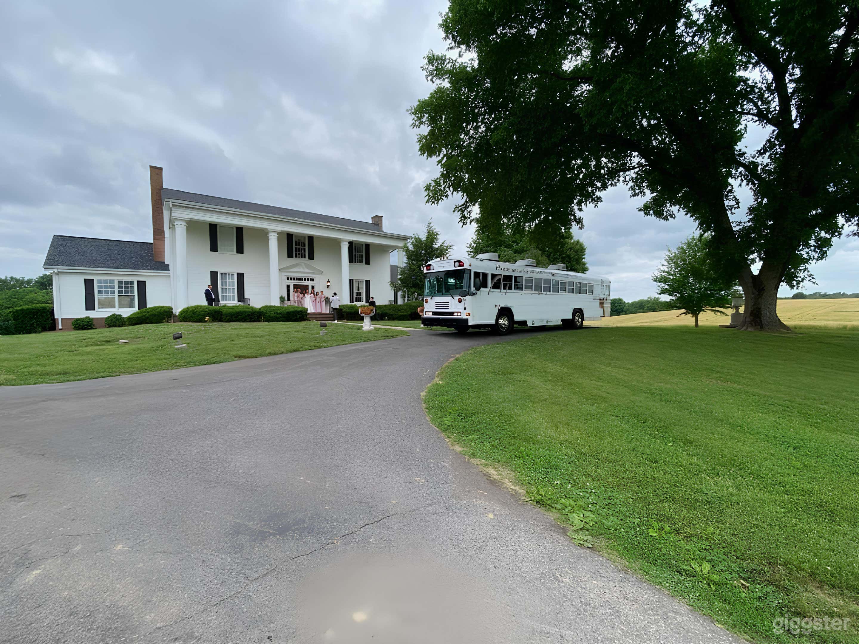 Southern Belle Shuttle Photo 2