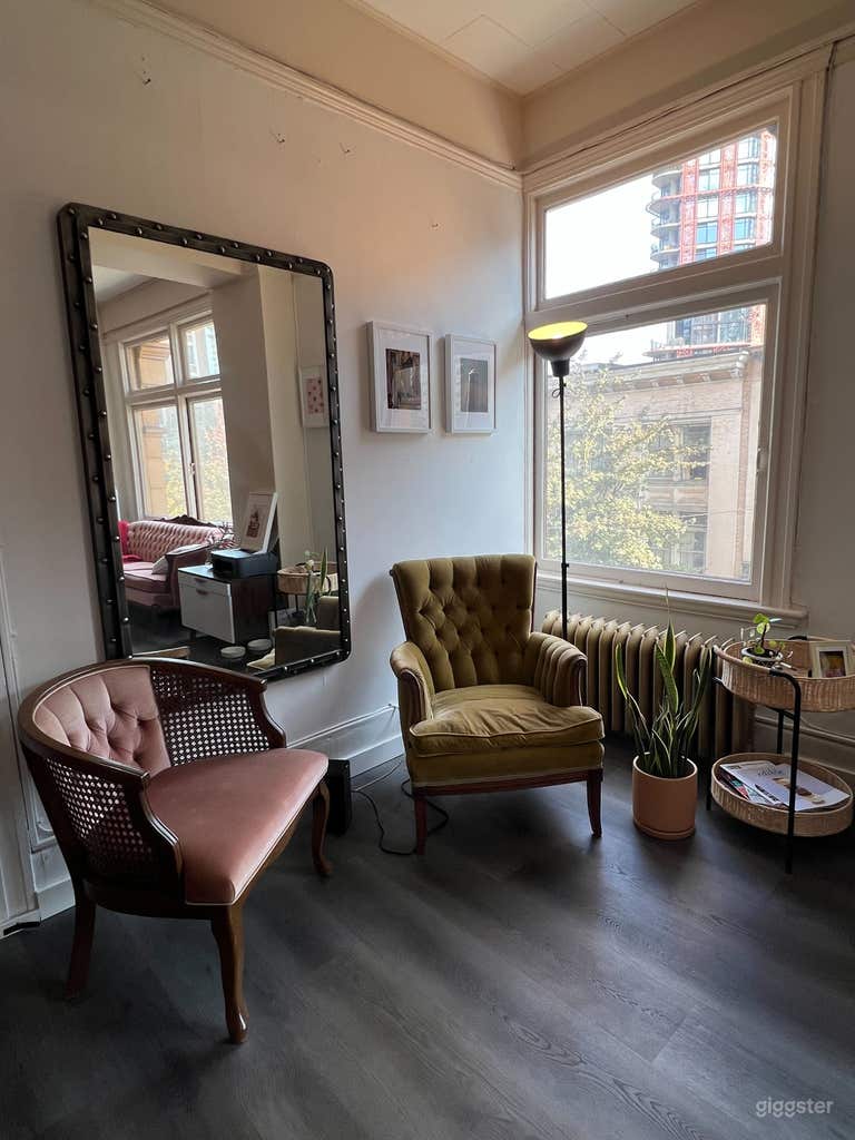  A cozy spot for two! 