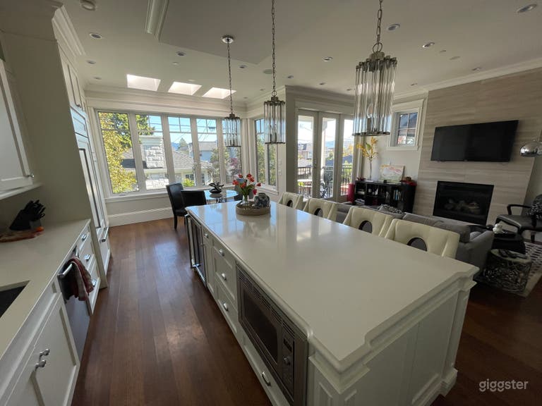  French style luxury house with magnificent rooftop views 