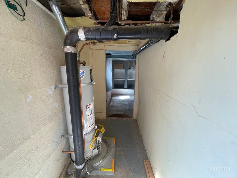  Unfinished Basement - Horror, Scary, Haunted, Abandoned, Deserted House 