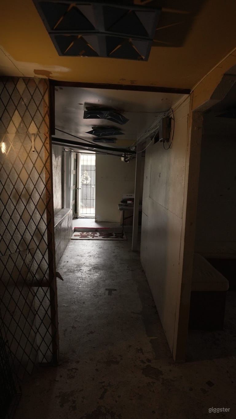  Unfinished Basement - Horror, Scary, Haunted, Abandoned, Deserted House 