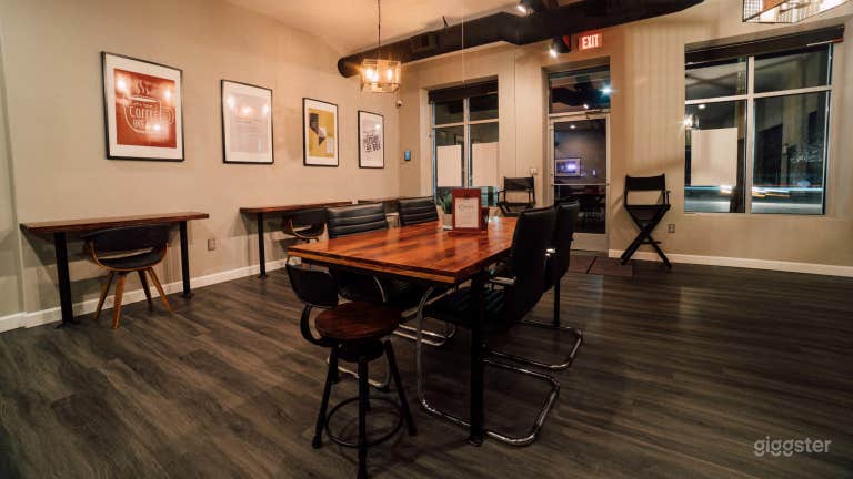  Espacio de estilo industrial chic para funciones lujosas 