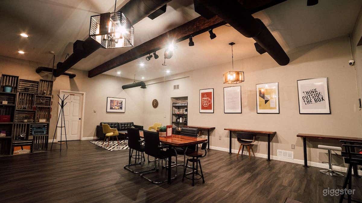 Industrial Chic Style Space for Luxurious Functions Photo 1