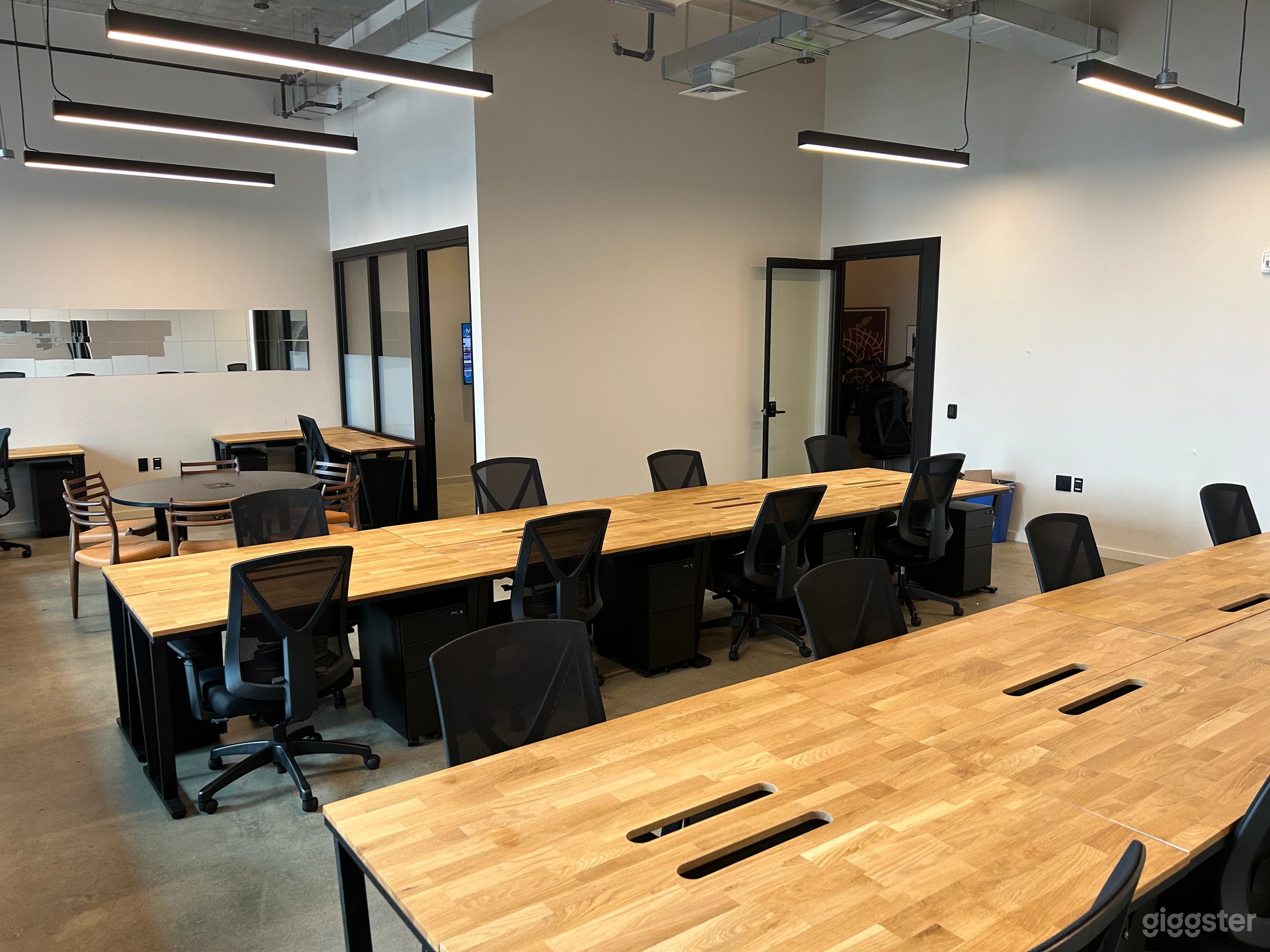 Suite3: Upscale Industrial Space, Off-Sites/Events Photo 2