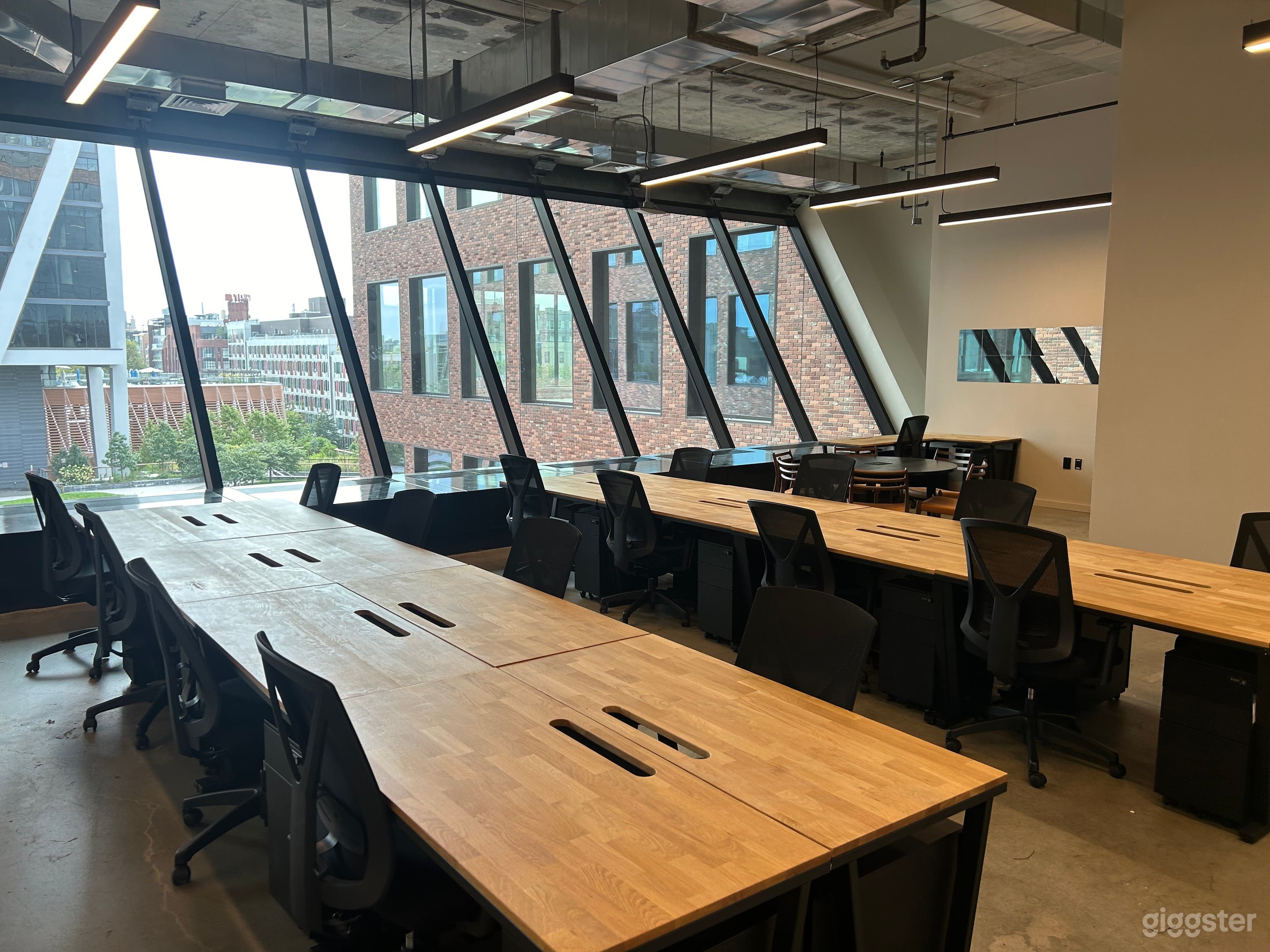 Suite3: Upscale Industrial Space, Off-Sites/Events Photo 1