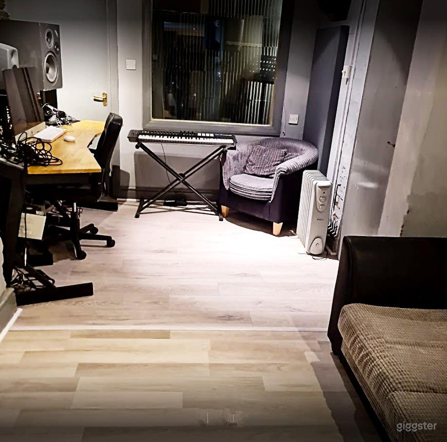 Fantastic Recording studio  Photo 2