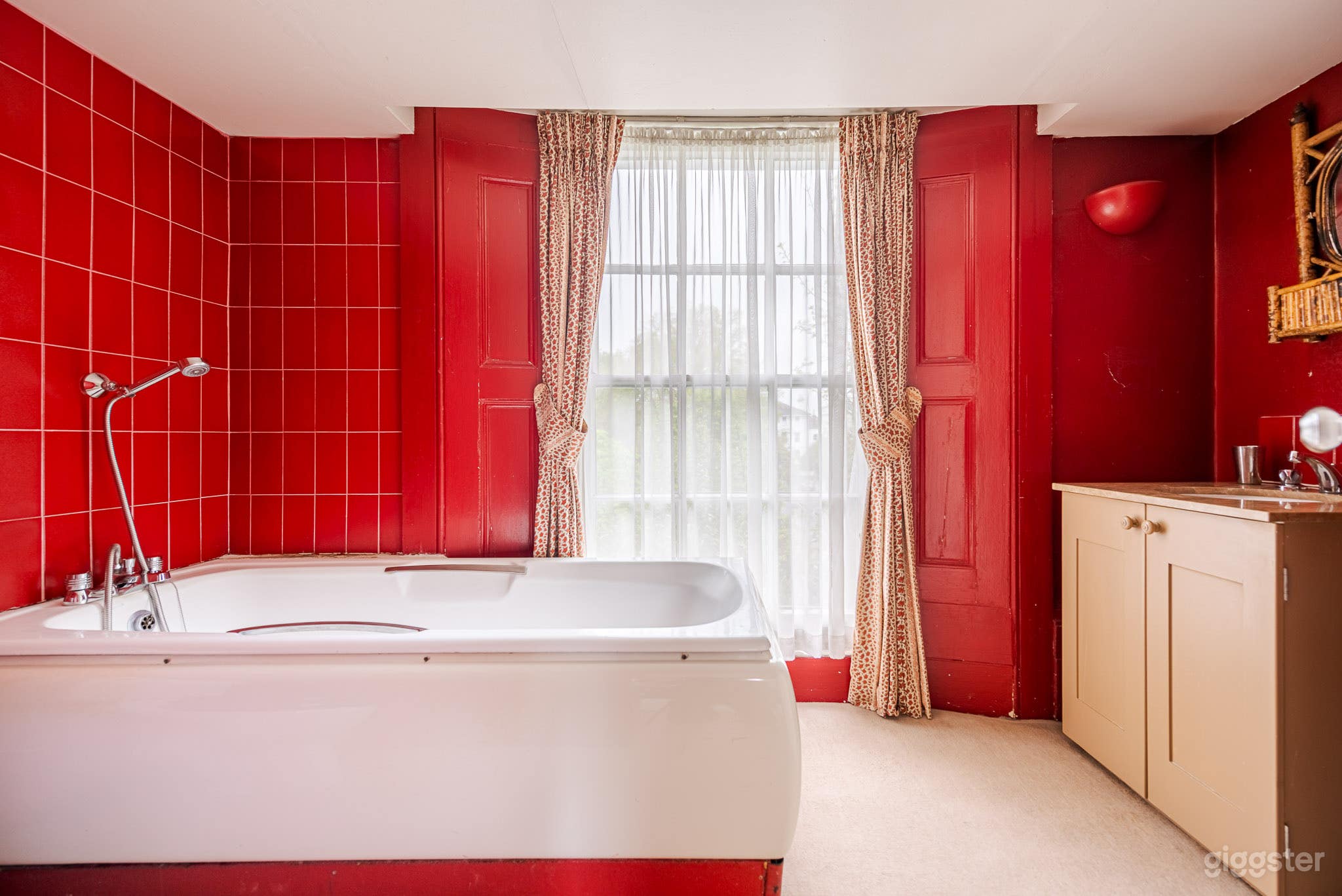 St Peter's Square Photo 3