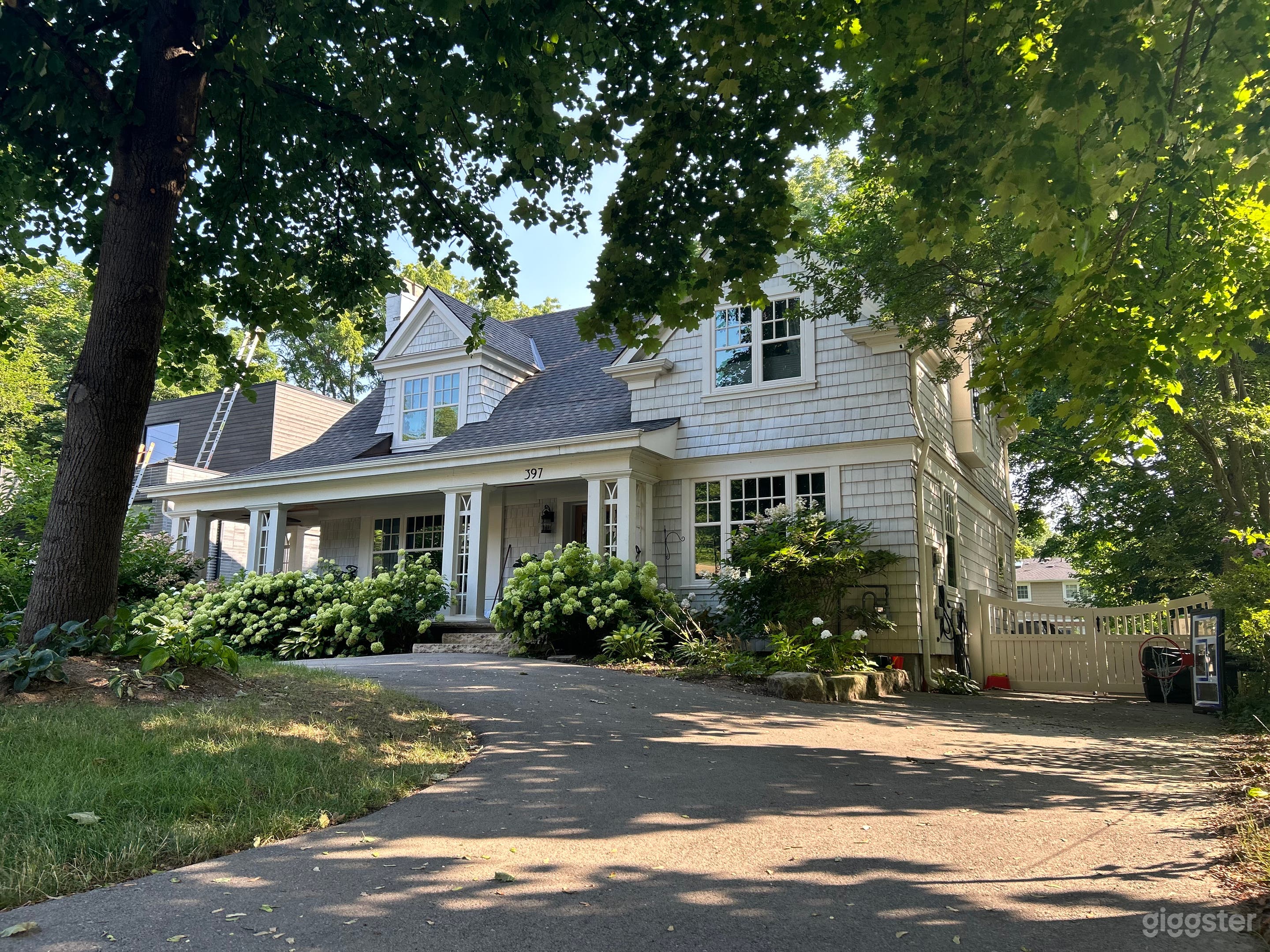 Hamptons meets farmhouse  Photo 2