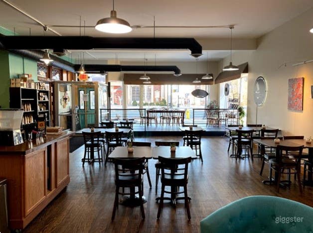  Cozy Cafe and Event Space in Downtown Lima 