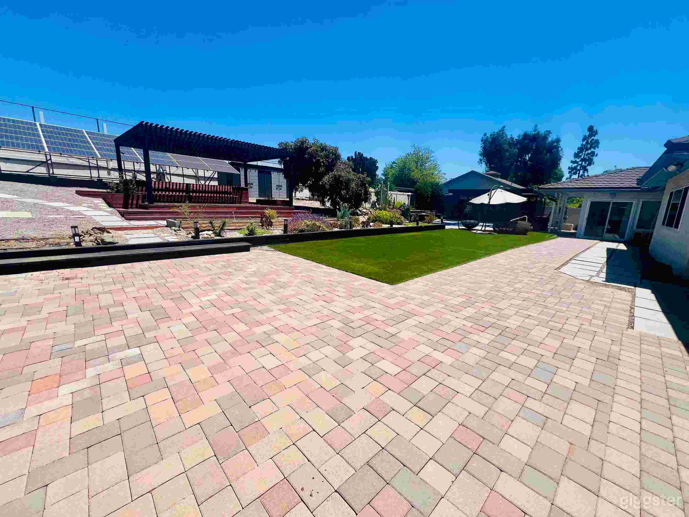 Outdoor Zen Estate with Stage, Pool & Jacuzzi in Mt. Helix Photo 4
