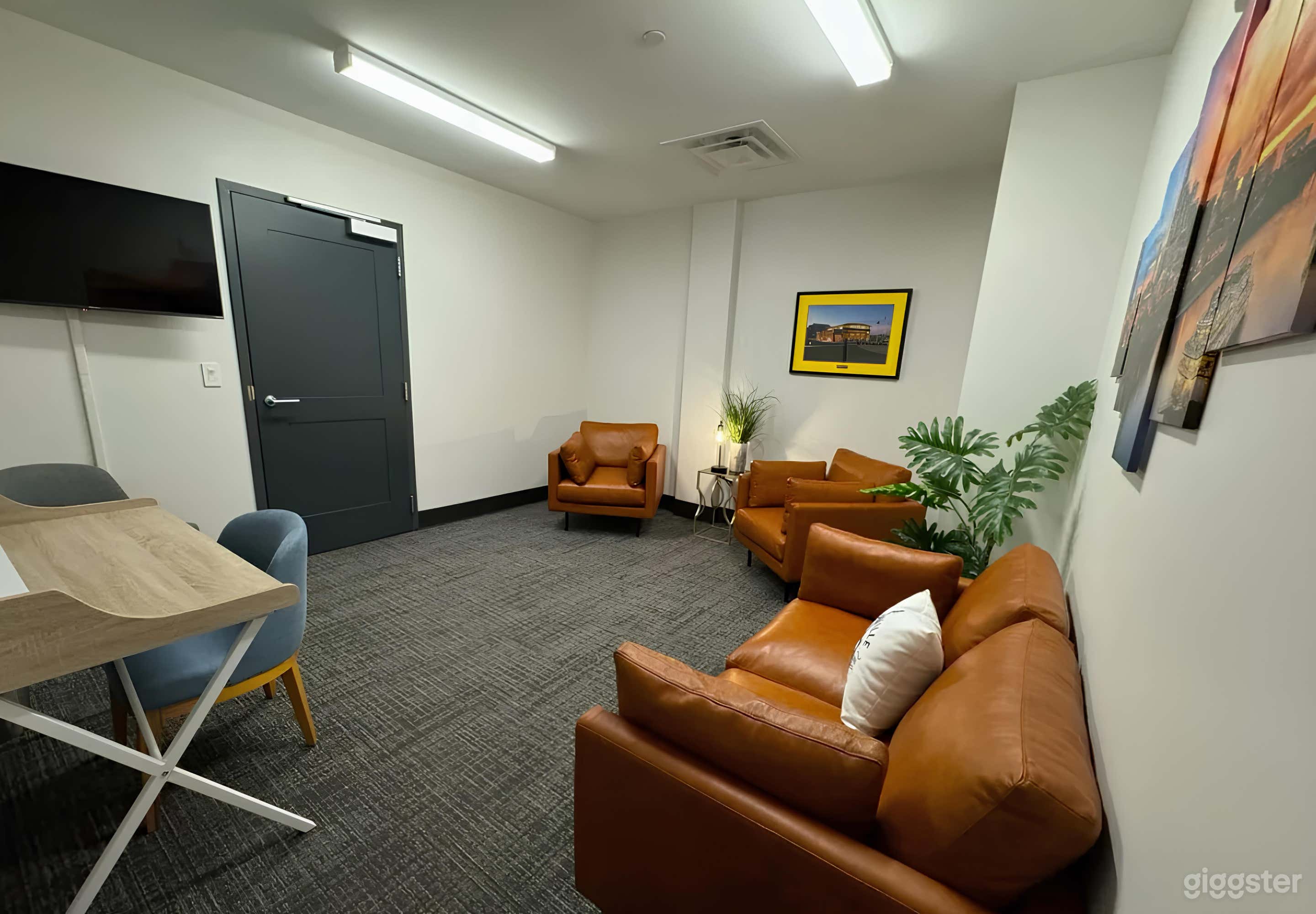 Nashville Themed Podcast / Meeting Room Photo 2