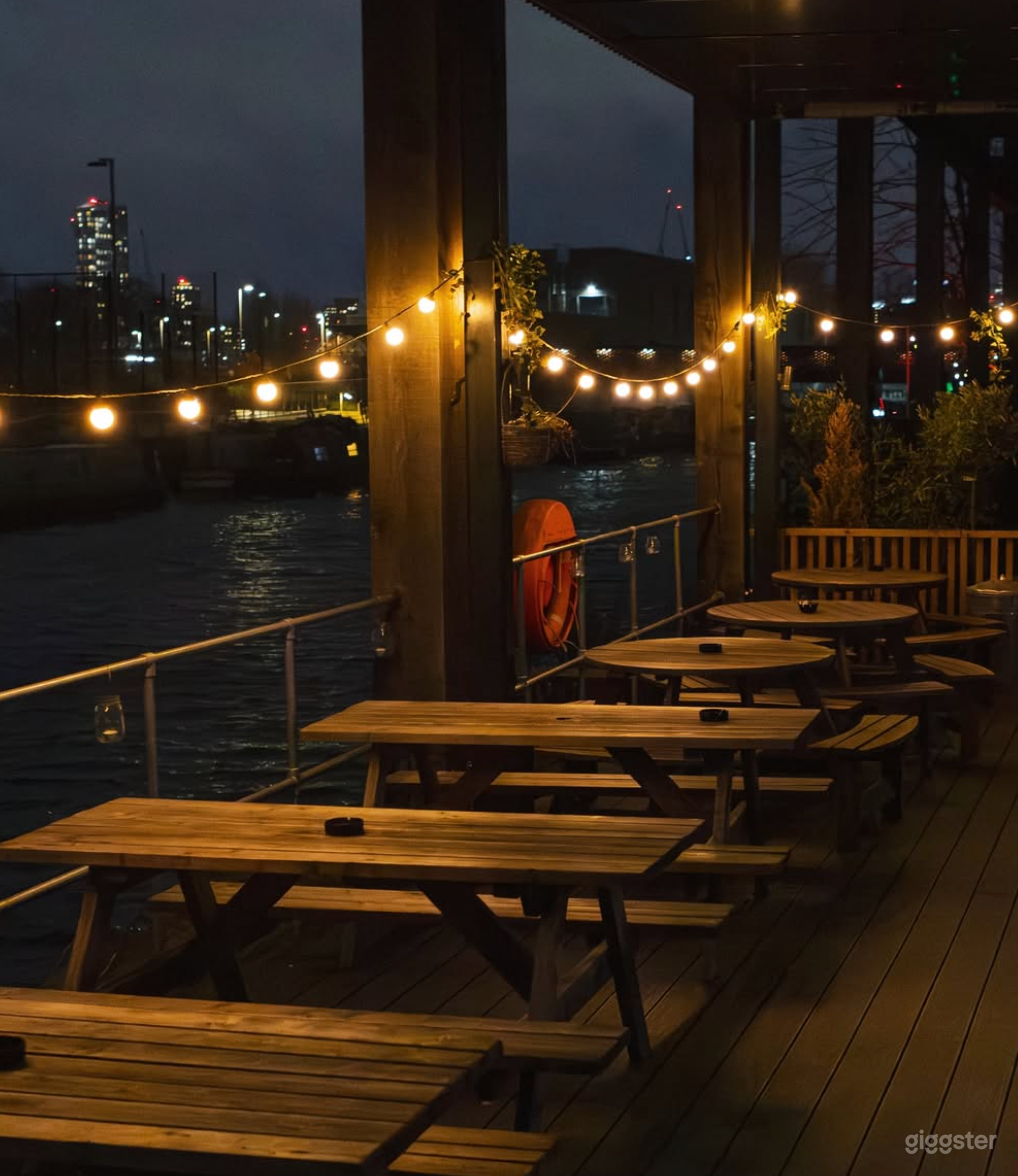Outdoor Canal Area Photo 2
