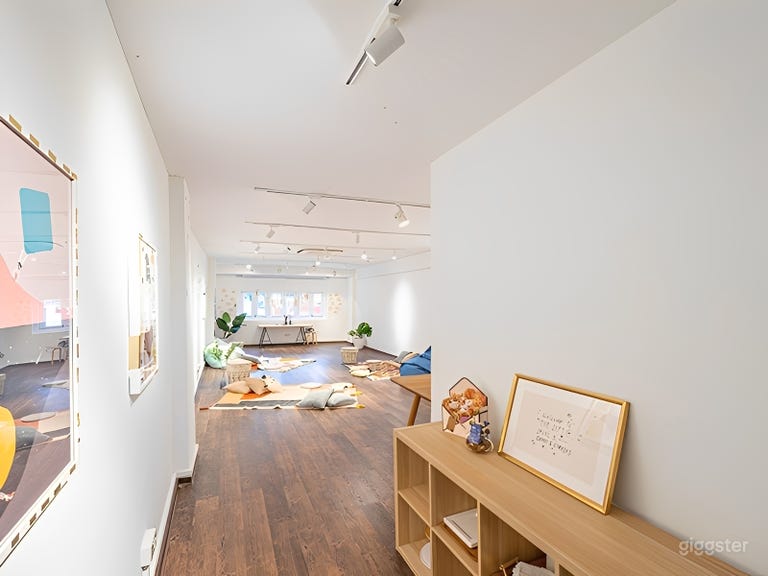  Chic Heritage Loft in Chinatown  