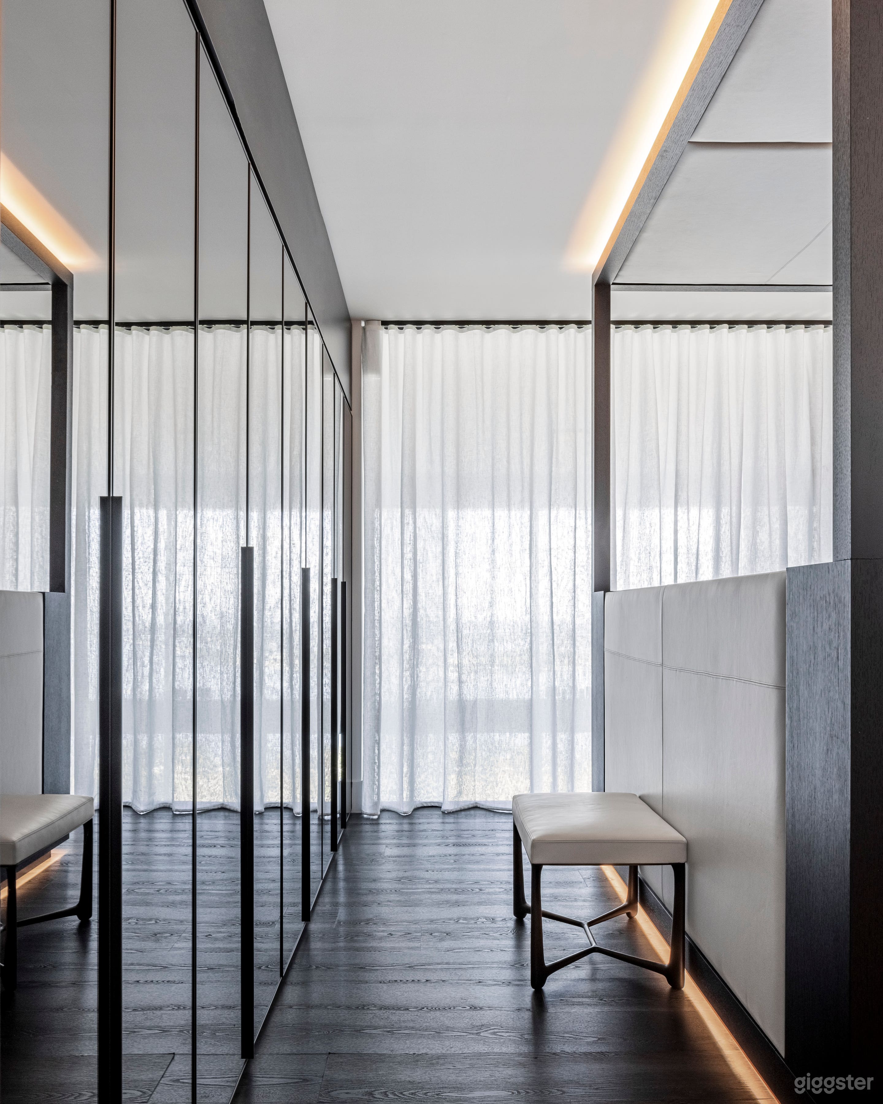 Downtown luxury designer's loft Photo 4