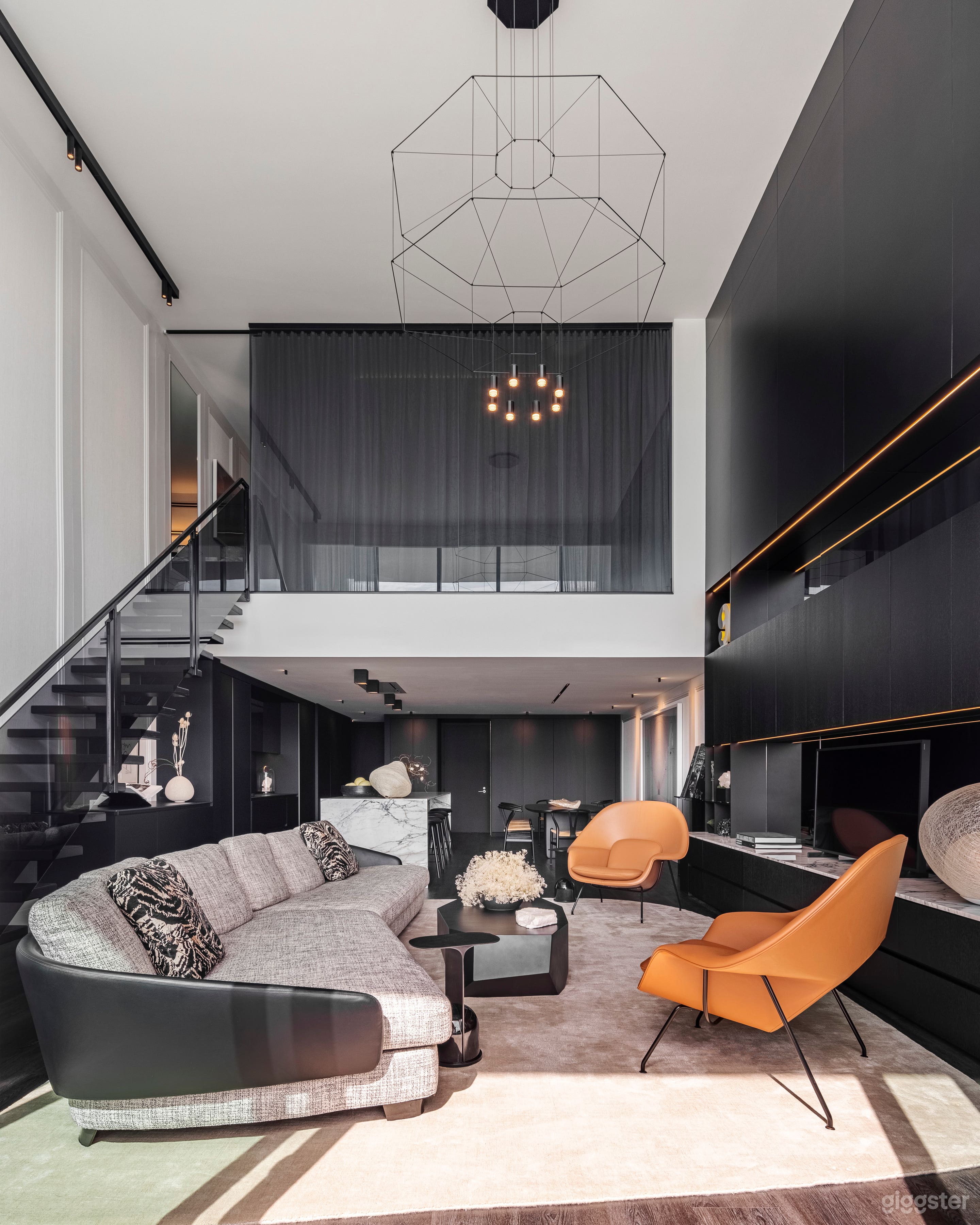 Downtown luxury designer's loft Photo 2