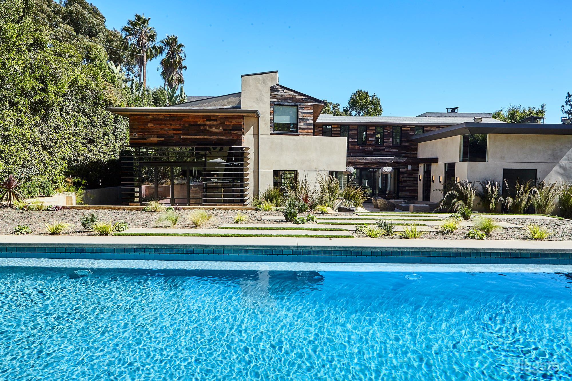 Hidden Contemporary Photo 1