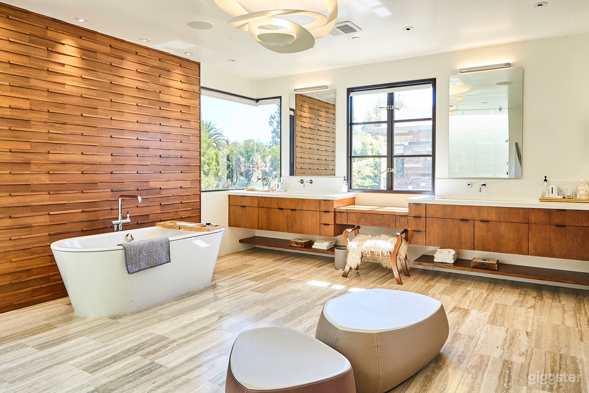 Hidden Contemporary Photo 2