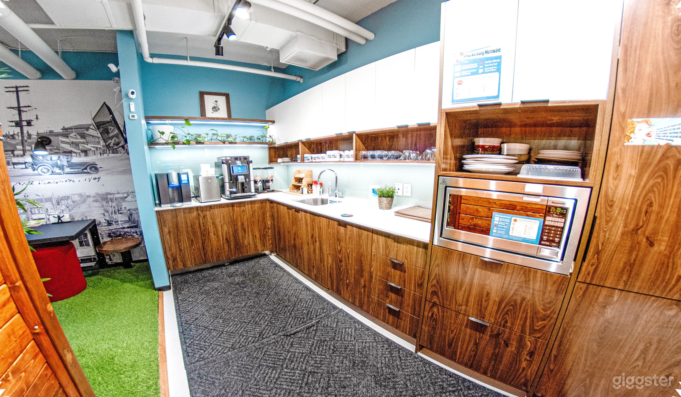 Team Office for 5 Photo 4