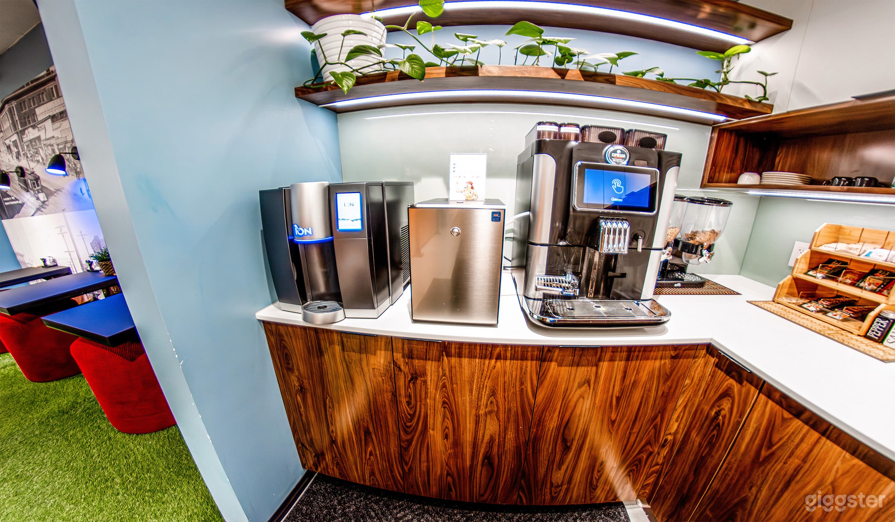 Team Office for 5 Photo 2