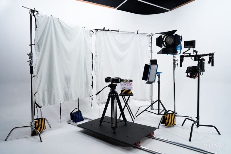  Large Professional Video Production / Photo Studio 