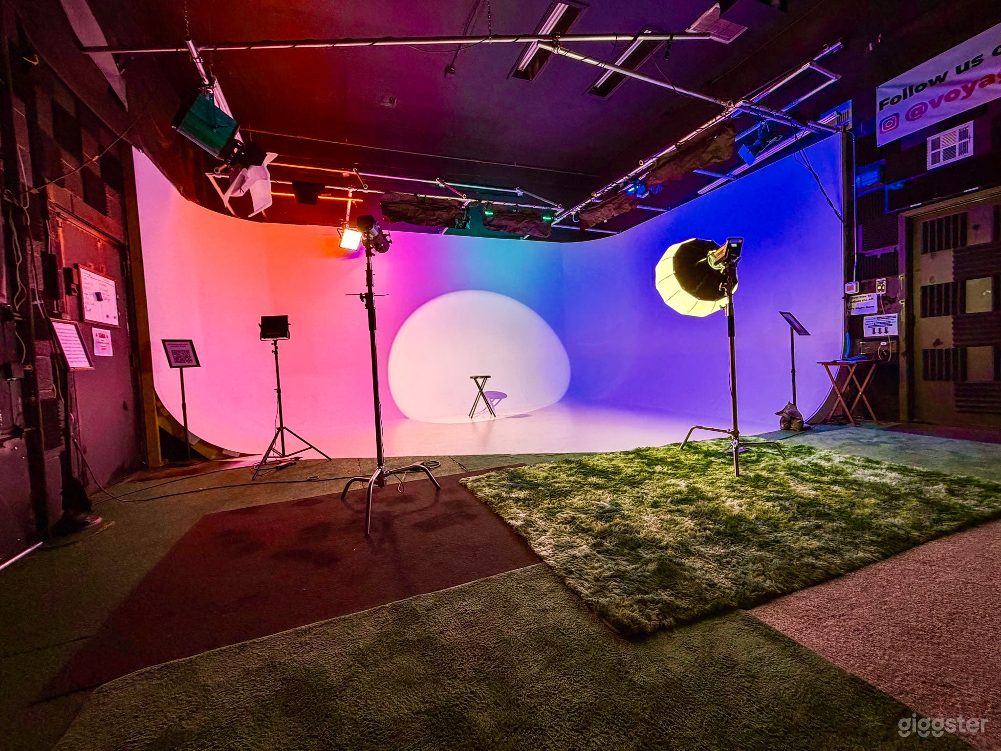 Large Professional Video Production / Photo Studio Photo 2