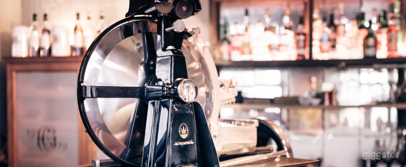 Bar et fumoir classe à Paris Photo 1