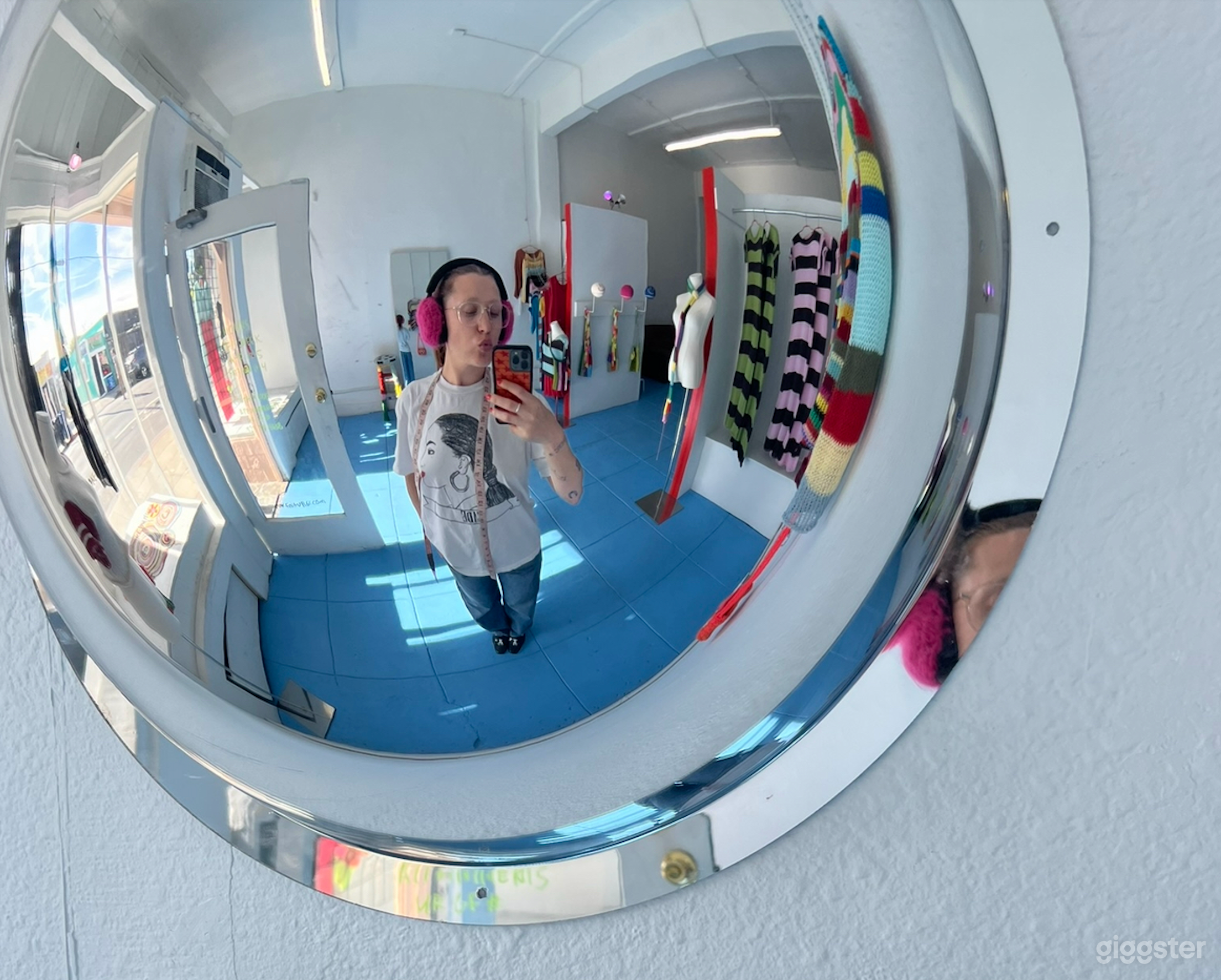 Creative Studio Space with Storefront Photo 4