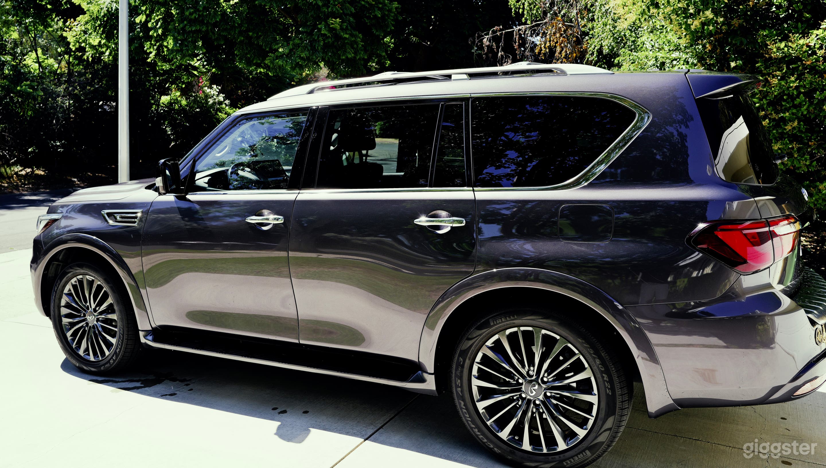 2022 Infiniti QX80 | Dark Graphite Luxury SUV | Film · TV · Photo 1
